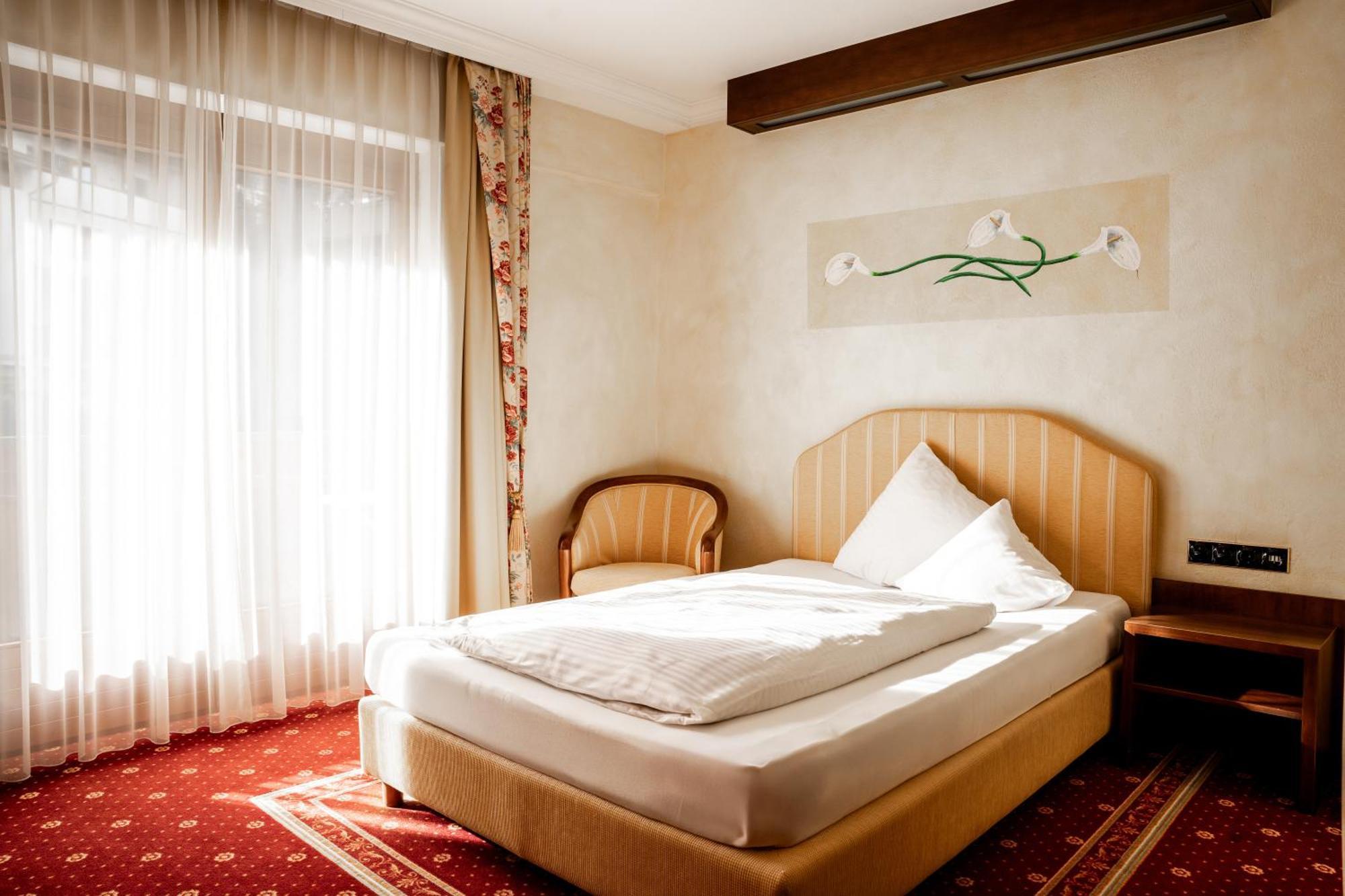 Hotel Maria Theresia Майргофен Екстер'єр фото